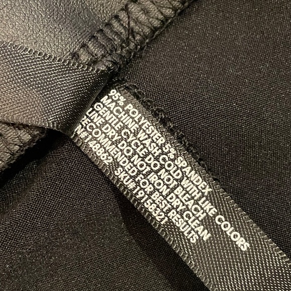 TORRID Full Length Signature Waist Faux Leather Pocket Legging NWOT - Picture 16 of 16